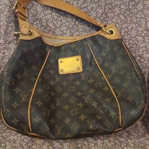 Louis Vuitton Monogram Galliera PM Hobo